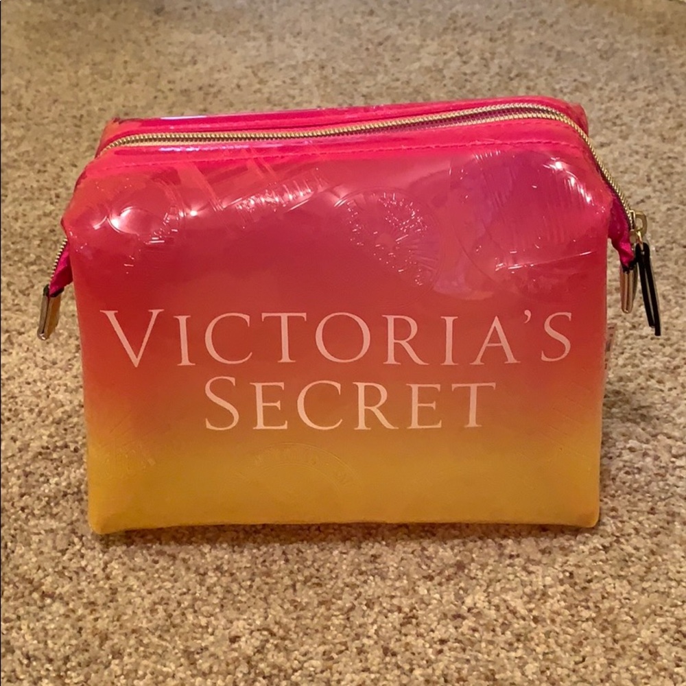 Cosmetic bag